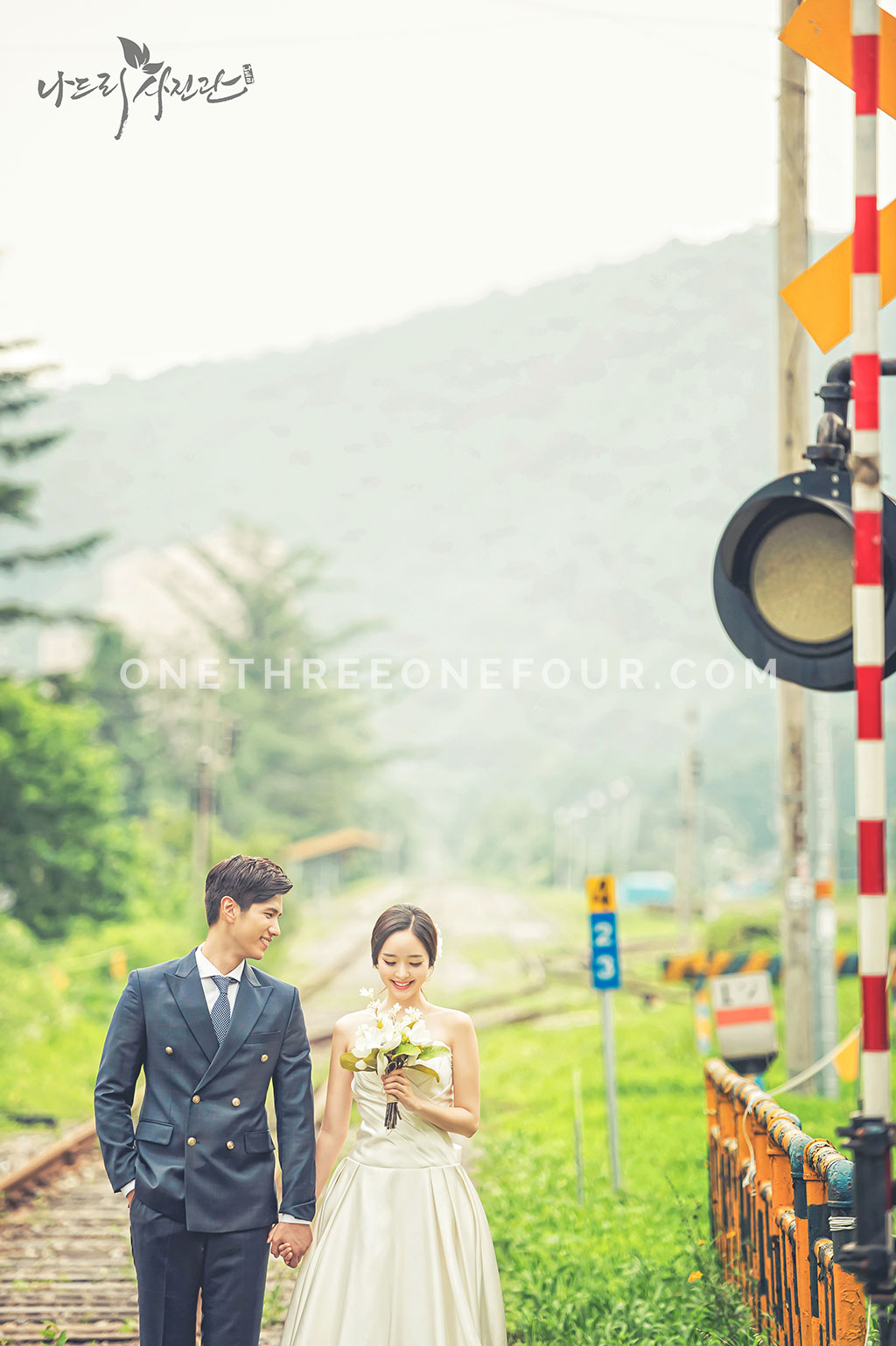 Korean Studio Pre-Wedding Photography: Railway (Outdoor) by Nadri Studio on OneThreeOneFour 1