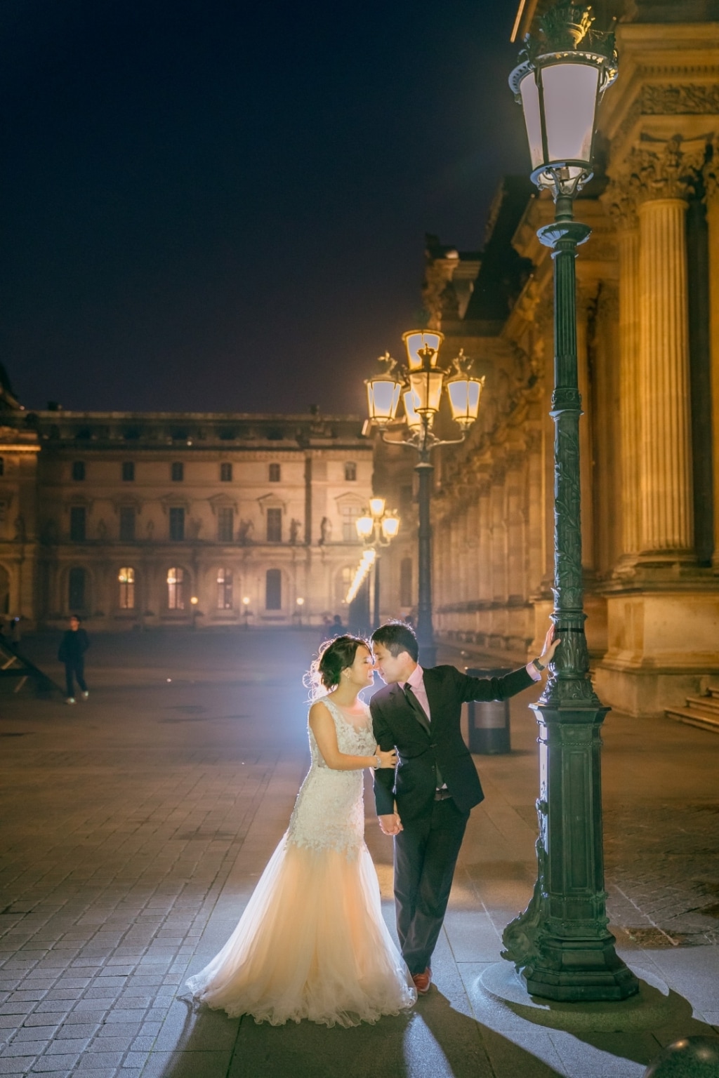 Paris Pre-wedding Photos At Chateau de Sceaux, Eiffel Tower, Louvre Night Shoot by Son on OneThreeOneFour 57