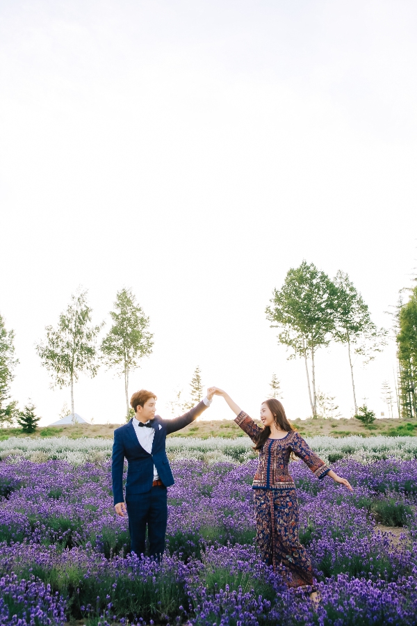 Photographer In Hokkaido: Pre-Wedding Photoshoot At Blue Pond And Saika No Sato Flower Farm by Kouta  on OneThreeOneFour 30