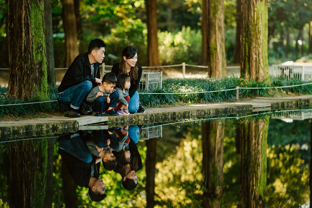 Fun Family Photoshoot at Seoul Forest, Korea by Jungyeol on OneThreeOneFour 3