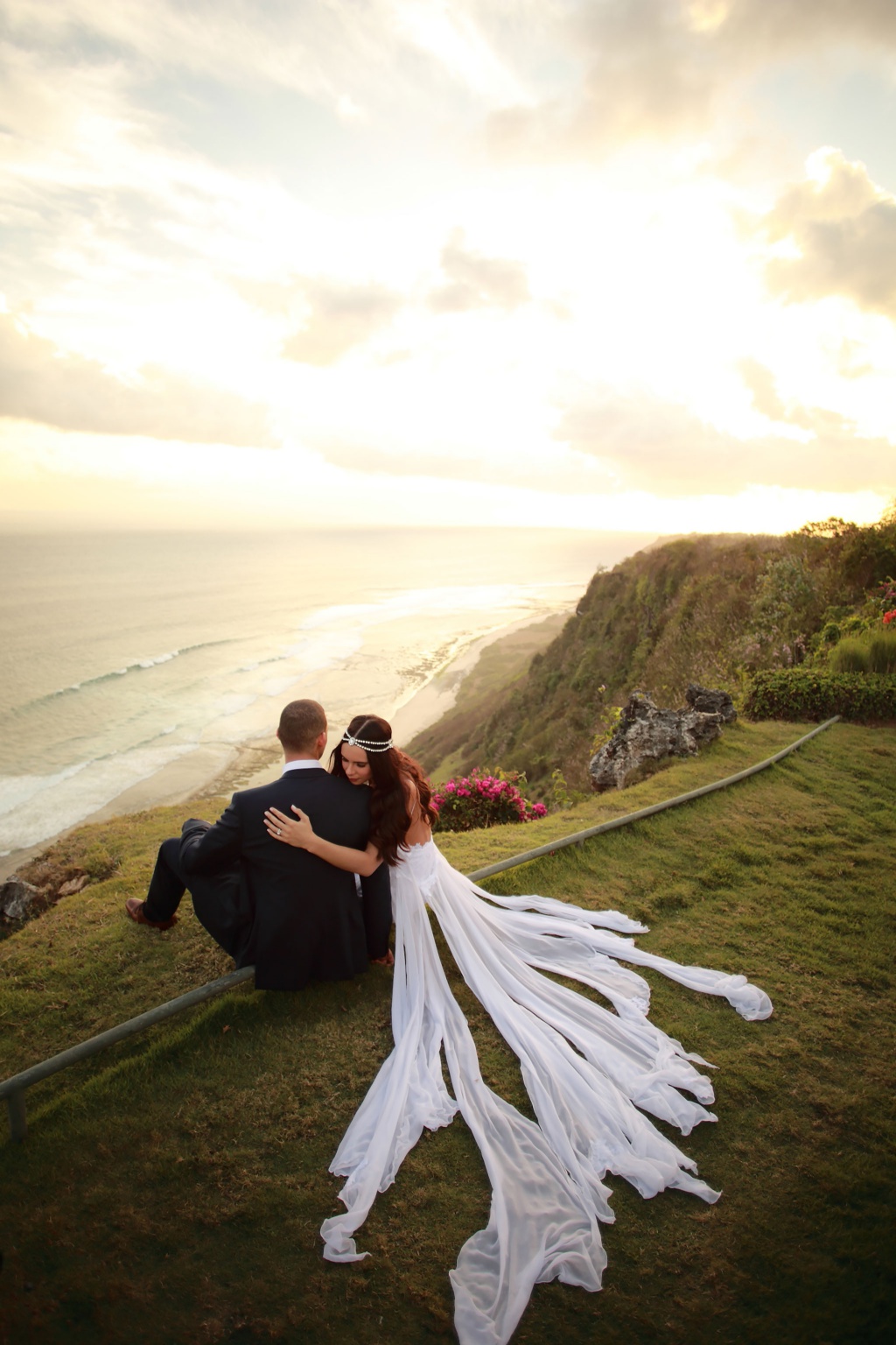 峇里島海外婚禮攝影 － Tirtha Uluwatu 教堂 （水之教堂） by Hendra on OneThreeOneFour 3