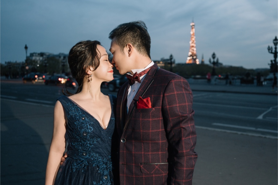 Paris Eiffel Tower and the Louvre Prewedding Photoshoot in France by Vin on OneThreeOneFour 40