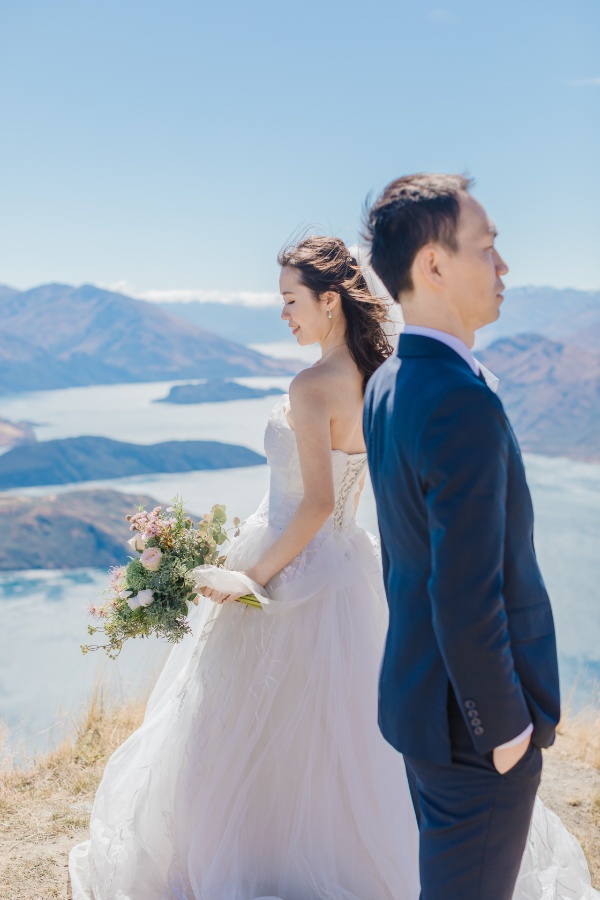 N&J: New Zealand Pre-wedding Photoshoot at Coromandel Peak and Lake Wanaka by Fei on OneThreeOneFour 8