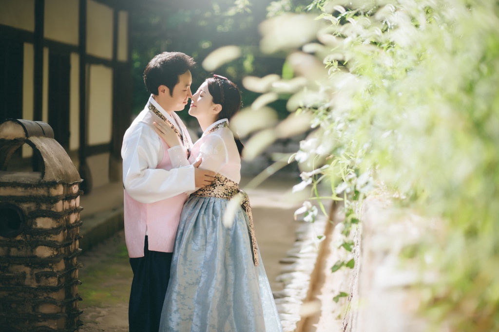 Traditional Hanbok Couple Shoot At Dream Forest, Korea by Jungyeol on OneThreeOneFour 0