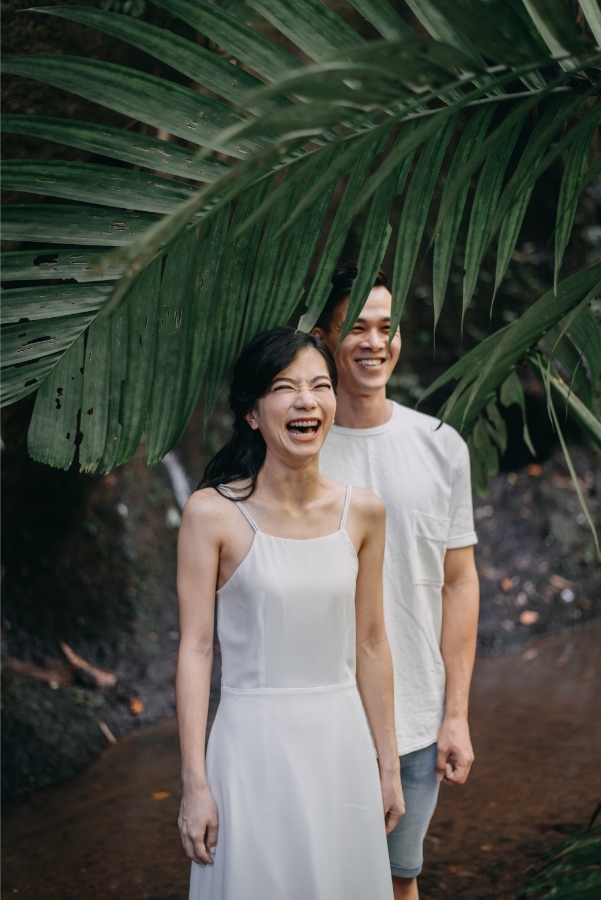 A&W: Bali Full-day Pre-wedding Photoshoot at Cepung Waterfall and Balangan Beach by Agus on OneThreeOneFour 16
