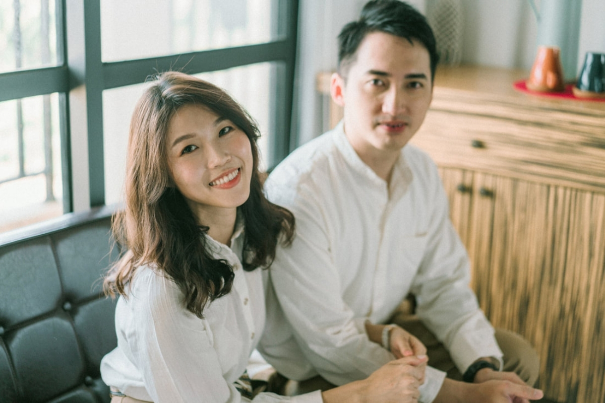 Taiwan Pre-Wedding Photoshoot Cafe Pier Lighthouse Countryside Street Beach by  on OneThreeOneFour 8