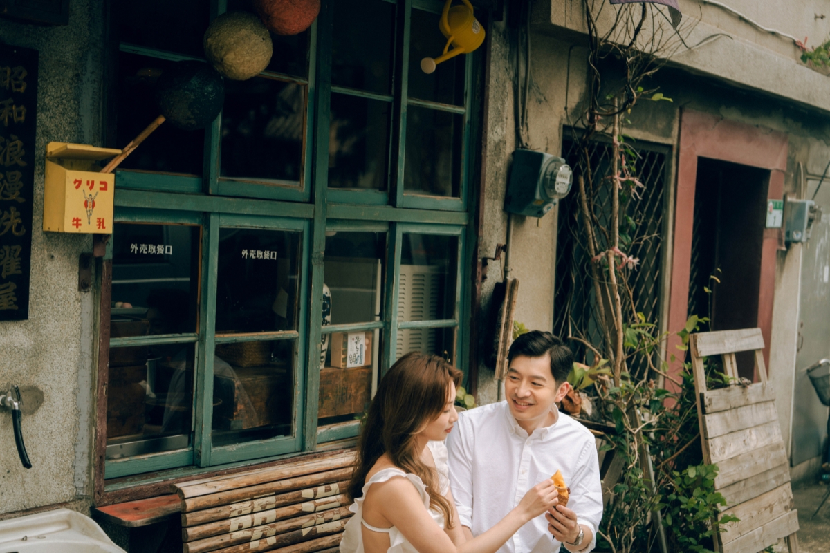 Taiwan Pre-Wedding Photoshoot Dadaocheng Golden Waterfall Jiufen Night Shoot Indoor Studio by OneThreeOneFour on OneThreeOneFour 4