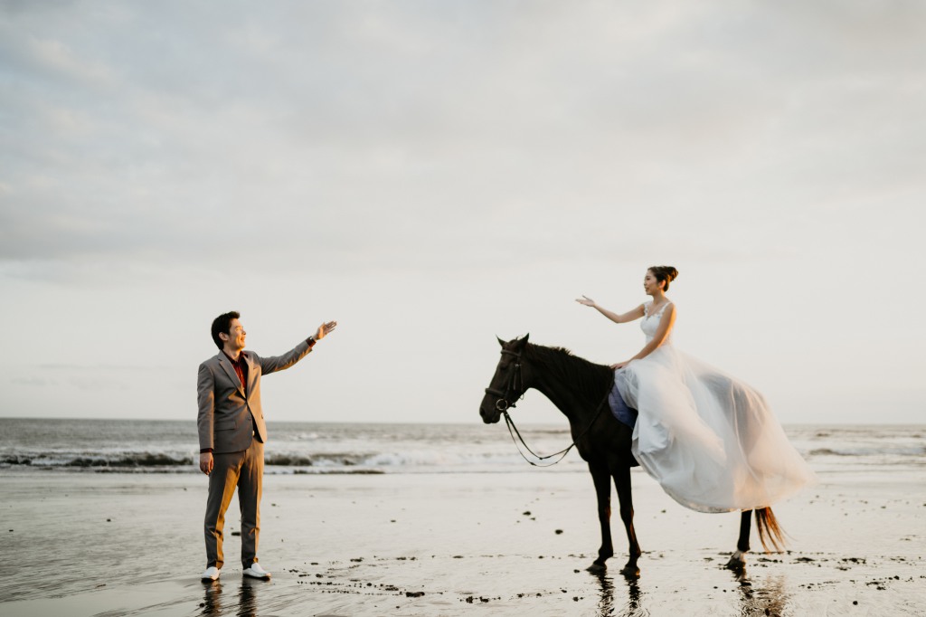 Bali Wedding Photographer: Pre-Wedding Photoshoot At Ubud Tibumana Waterfall And Nyanyi Beach With Horses by Dex on OneThreeOneFour 20