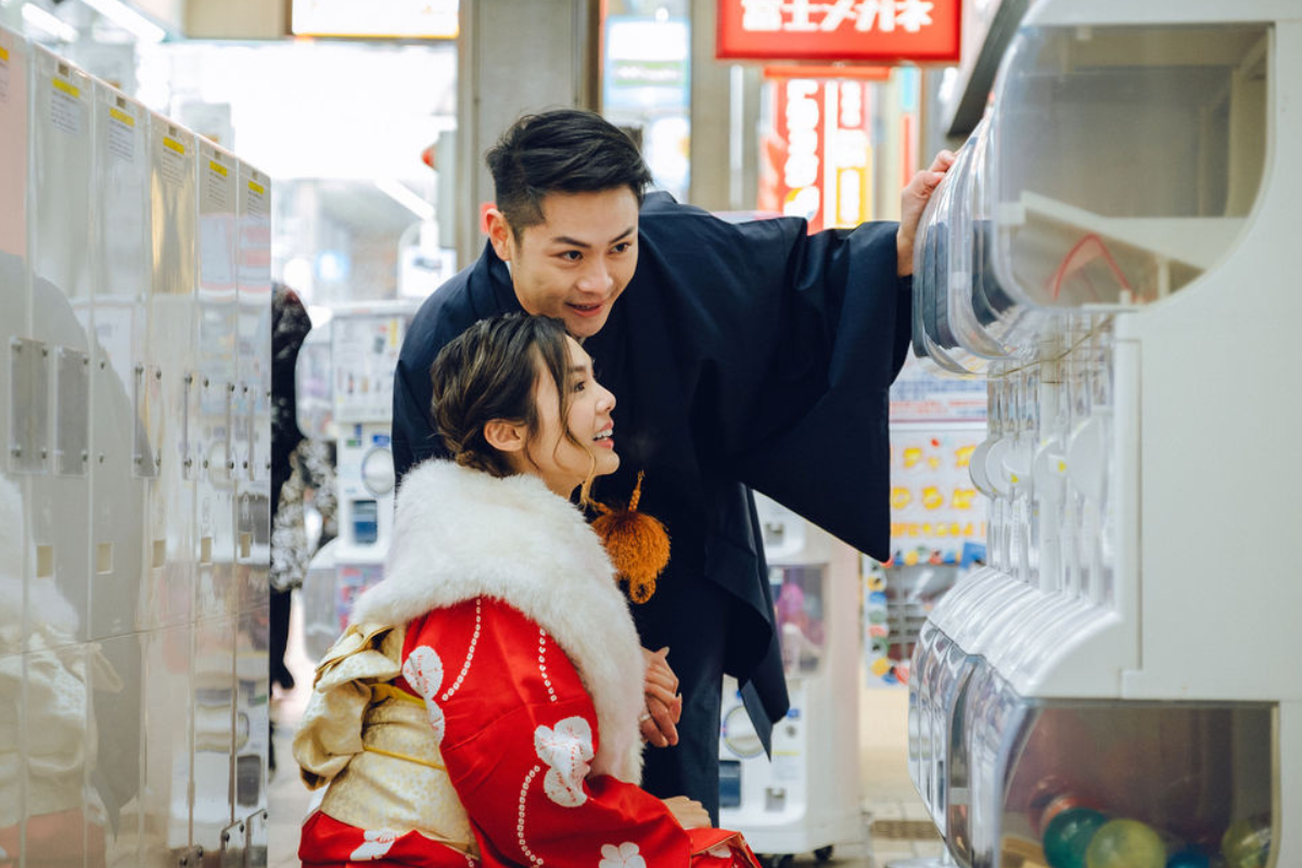 北海道街頭風格和服婚前拍攝在冬季於商店街和弥彦神社进行 by Kuma on OneThreeOneFour 3