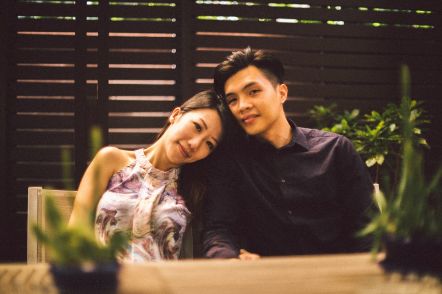 Thailand Bangkok At-Home Casual Couple Photoshoot In The Hotel  by Chayut  on OneThreeOneFour 10