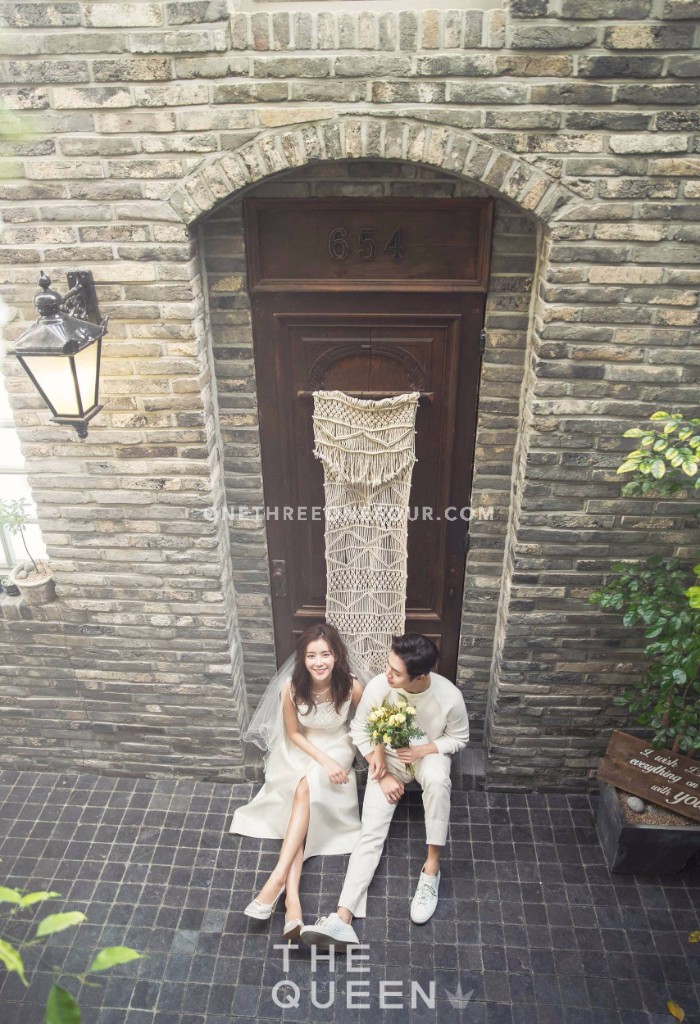 The Queen | Korean Pre-wedding Photography by RaRi Studio on OneThreeOneFour 15