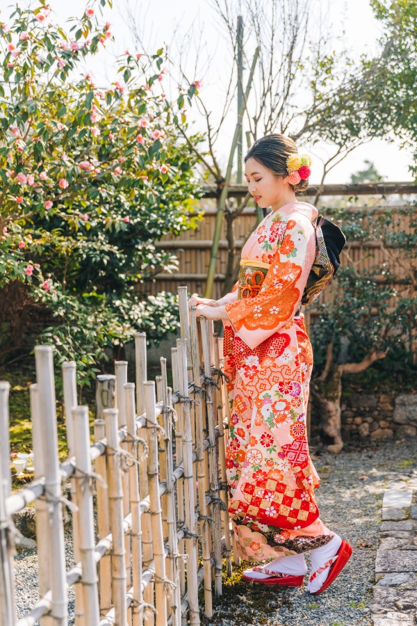 Kyoto Kimono Prewedding Photoshoot Higashiyama District Japan by Shu Hao on OneThreeOneFour 28