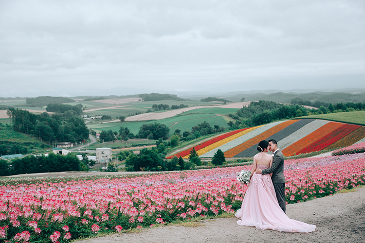 hokkaido summer wedding photoshoot furano flower fields