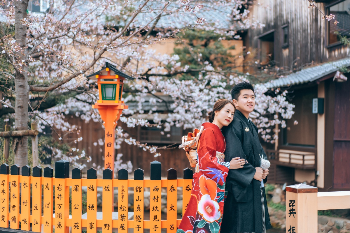 穿著日本傳統和服在日本京都櫻花季的婚紗拍攝 by Kinosaki on OneThreeOneFour 0