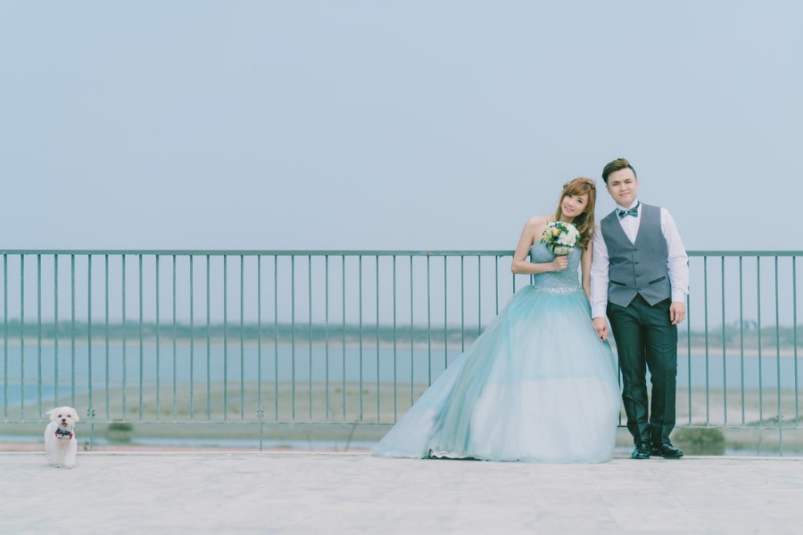 Taiwan Outdoor Pre-Wedding Photoshoot At Forest And Beach  by Star  on OneThreeOneFour 3