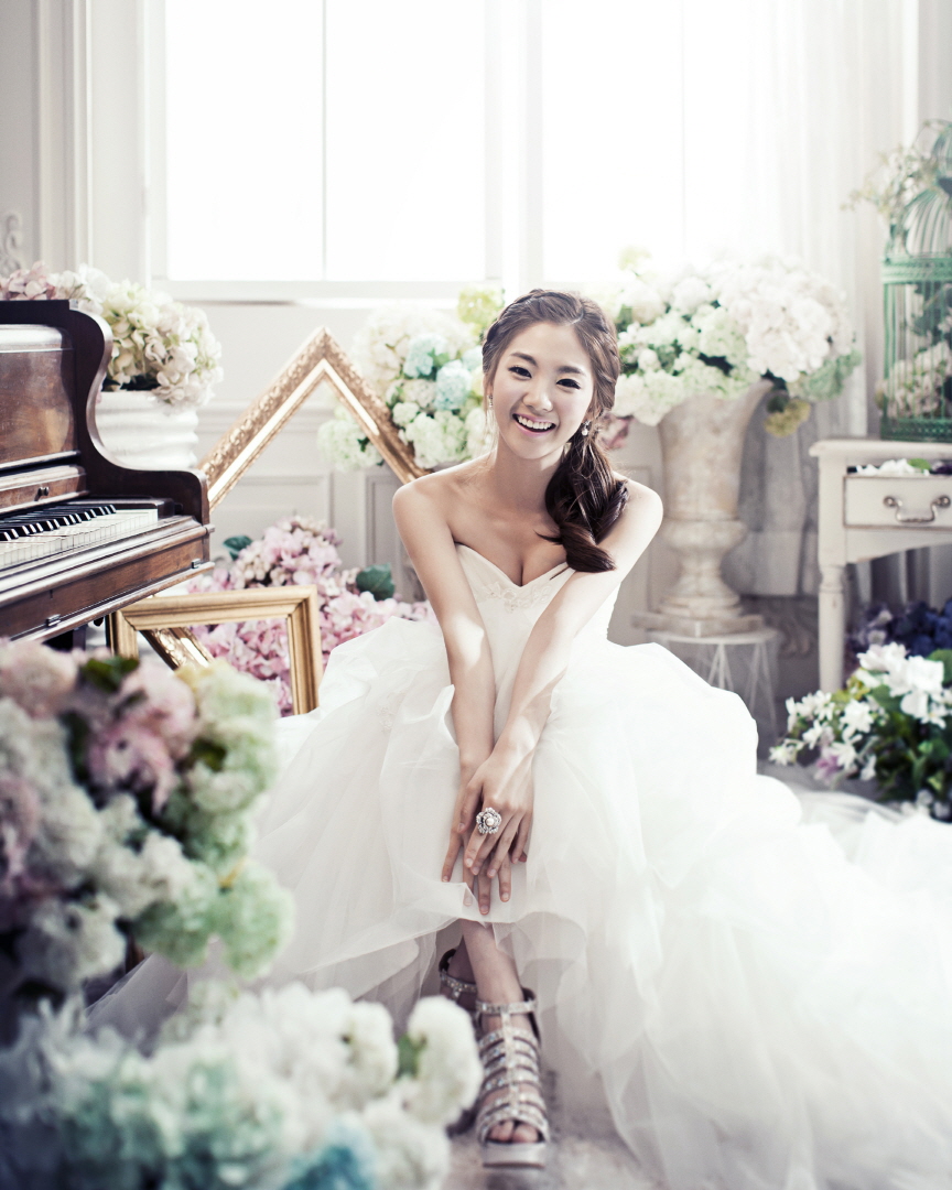 Korea Pre-Wedding Studio Photography 2016 Sample by May Studio on OneThreeOneFour 10