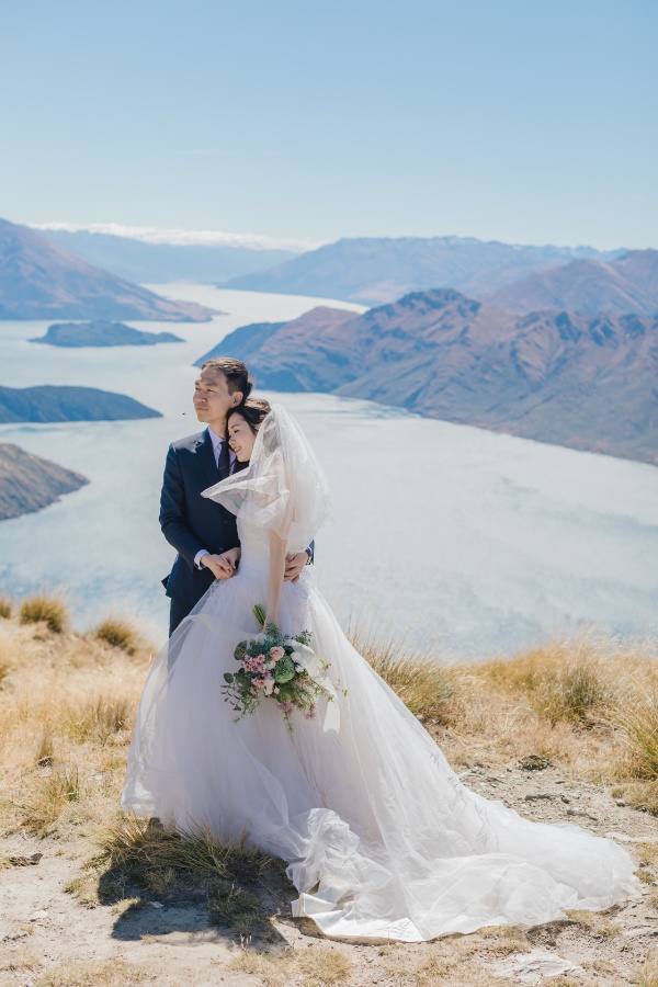 N&J: New Zealand Pre-wedding Photoshoot at Coromandel Peak and Lake Wanaka by Fei on OneThreeOneFour 5