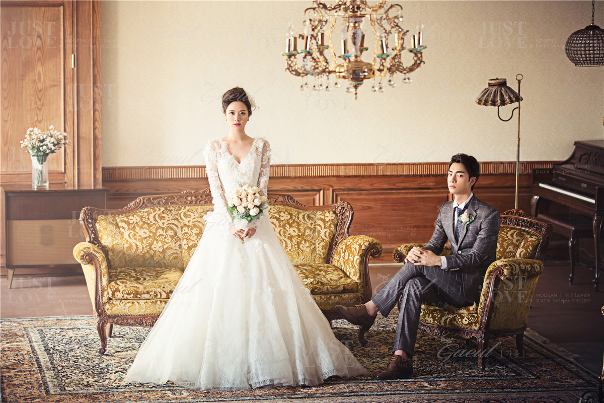 Korean Studio Pre-Wedding Photography: Classic & Vintage by Gaeul Studio on OneThreeOneFour 0