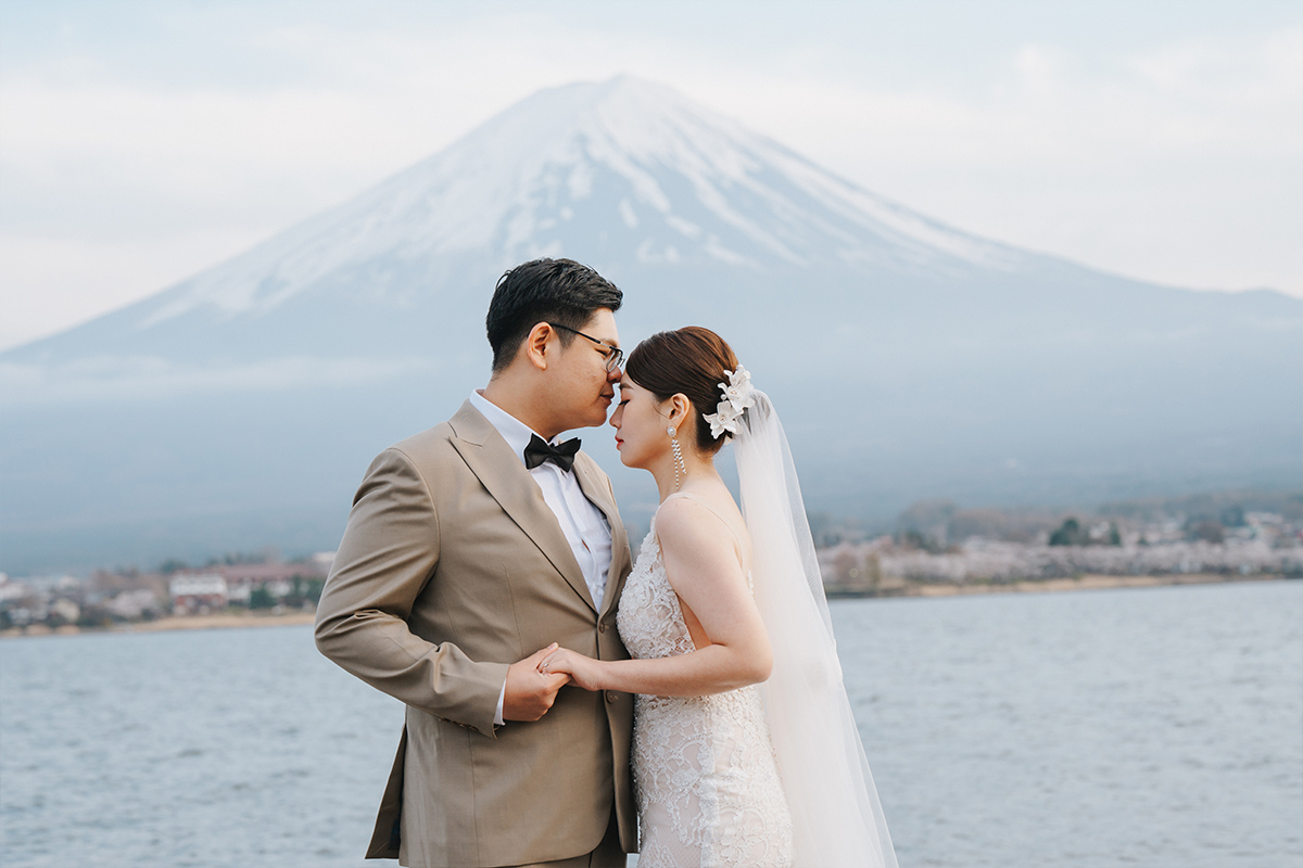 Sakura Prewedding Photoshoot Amidst Mt. Fuji and Tokyo's Full Bloom by Dahe on OneThreeOneFour 28