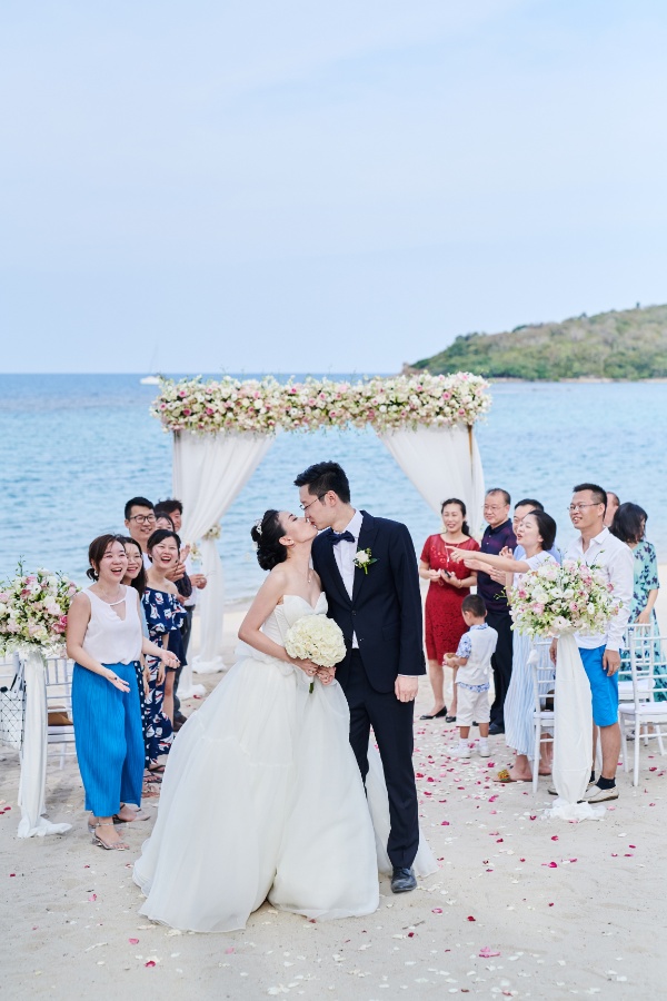Thailand Beach Destination wedding at Anantara Lawana Koh Samui Resort by Toa on OneThreeOneFour 27