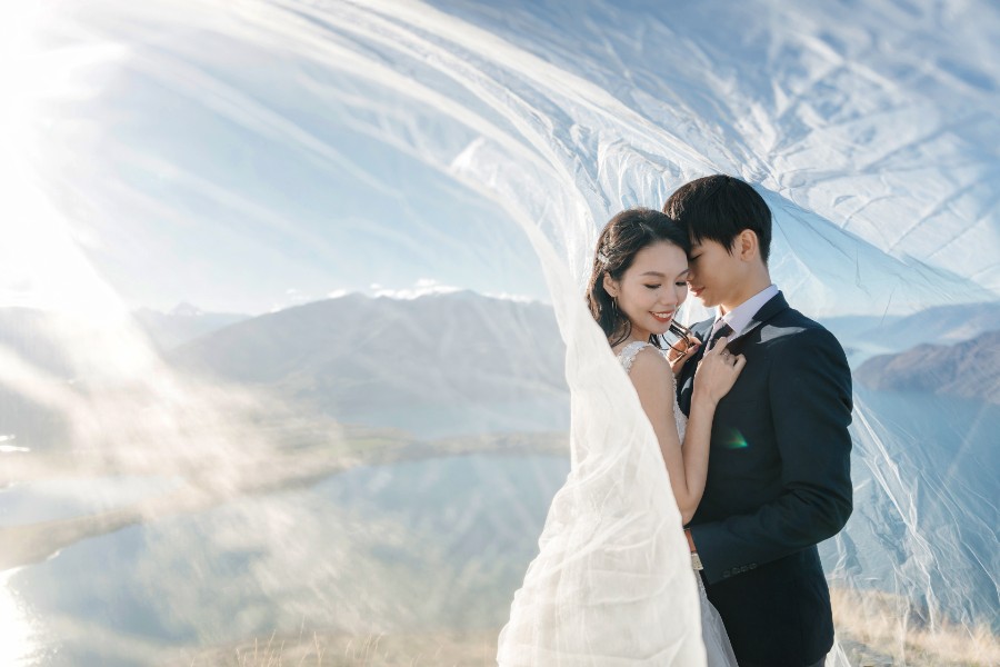 New Zealand Autumn Pre-Wedding Photoshoot with Helicopter Landing at Coromandel Peak by Fei on OneThreeOneFour 11