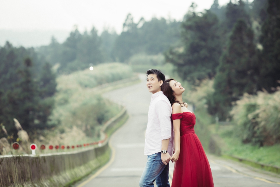 Taiwan Prewedding Photoshoot: Studio, Tatung University and Yang Ming Shan by Doukou on OneThreeOneFour 13