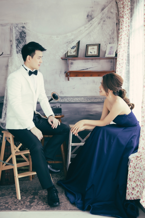 Taiwan Prewedding Photoshoot: Studio, Tatung University and Yang Ming Shan by Doukou on OneThreeOneFour 2