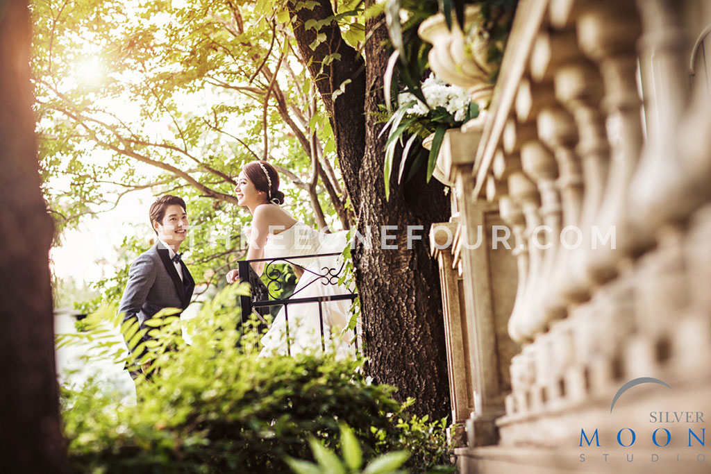 Korean Studio Pre-Wedding Photography: The Mansion by Silver Moon Studio on OneThreeOneFour 8