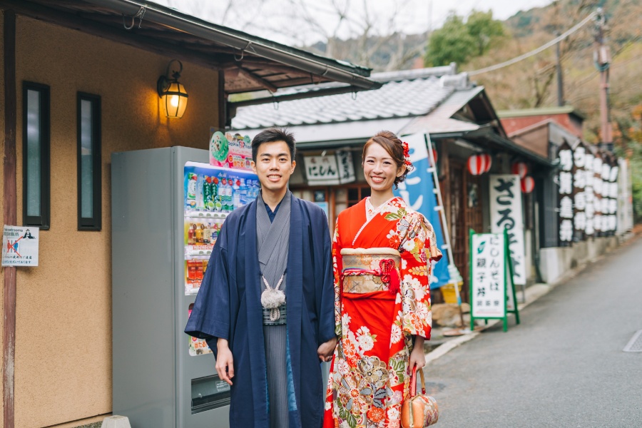 Japan Kyoto Autumn Higashiyama Kimono Prewedding Photoshoot by Shu Hao on OneThreeOneFour 24