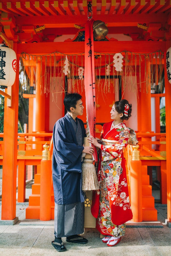 Japan Kyoto Autumn Higashiyama Kimono Prewedding Photoshoot by Shu Hao on OneThreeOneFour 56