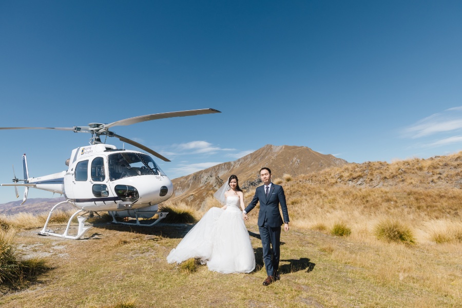 N&J: New Zealand Pre-wedding Photoshoot at Coromandel Peak and Lake Wanaka by Fei on OneThreeOneFour 0