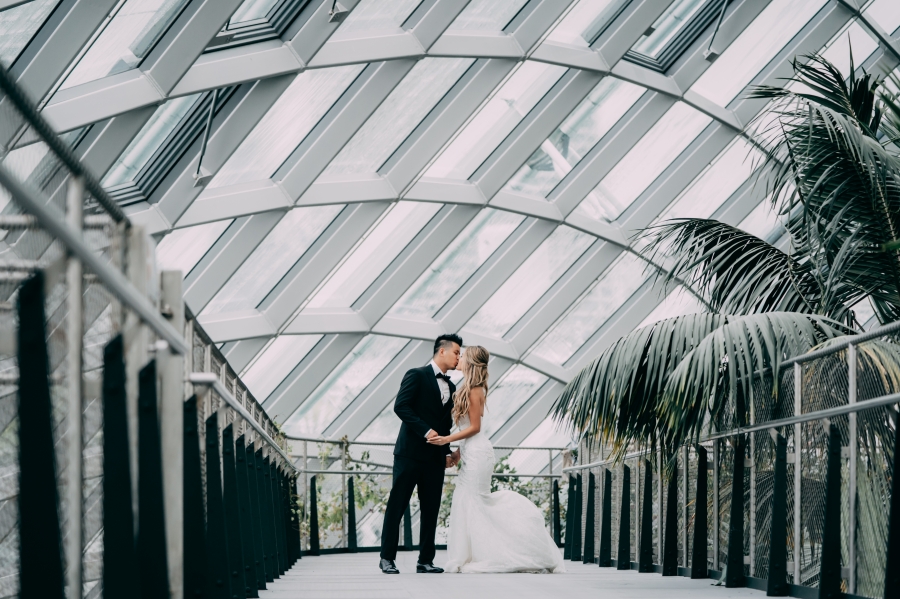 Singapore Pre-Wedding Photoshoot For Canadian Influencer Kerina Wang at Gardens By The Bay and Marina Bay Sands by Michael  on OneThreeOneFour 6