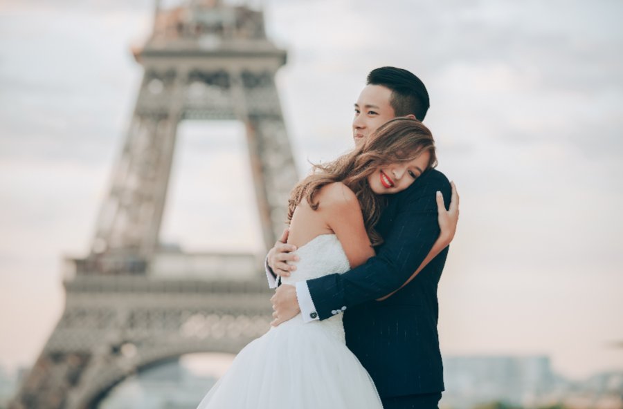 巴黎婚紗拍攝 - 艾菲爾鐵塔，潛行空間鐵橋，蒙馬特，小皇宮 by Arnel on OneThreeOneFour 2