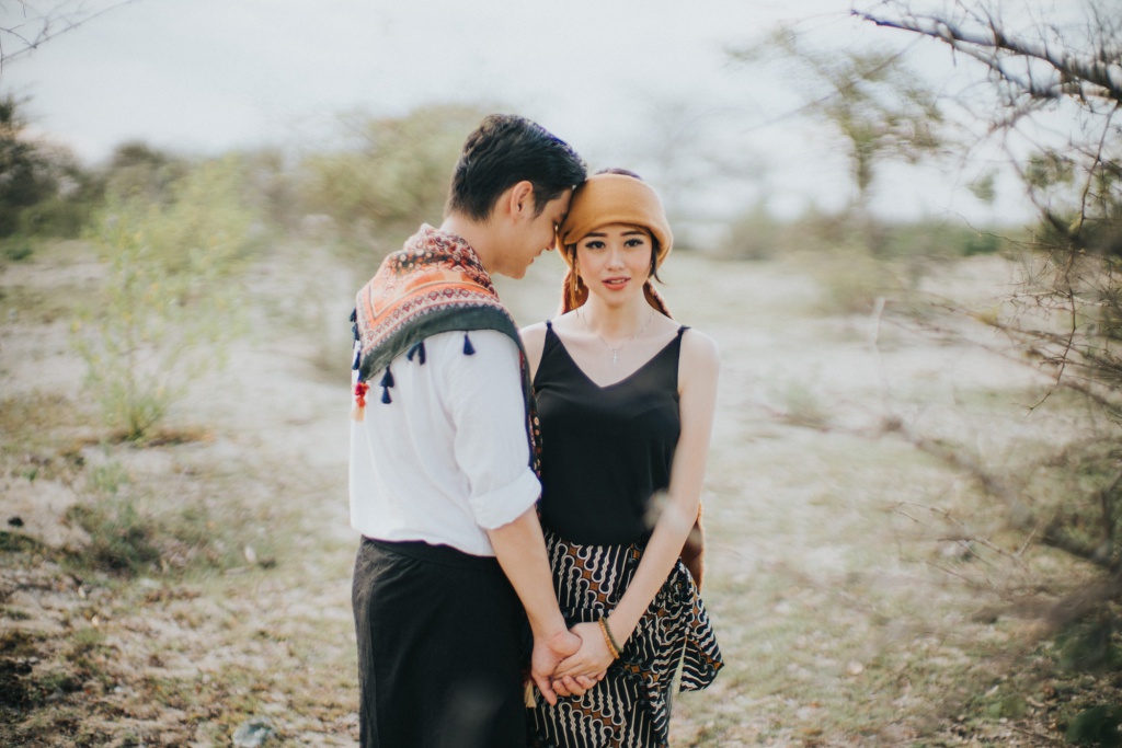 Bali Engagement Boho Theme Couple Photoshoot by Hery on OneThreeOneFour 18