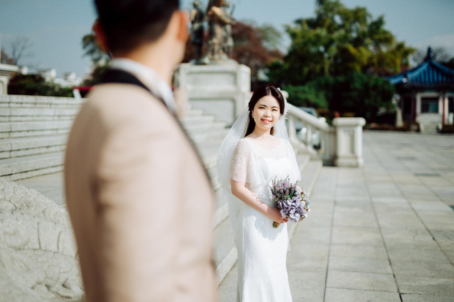 韓國秋季婚紗拍攝 - 首爾林，慶熙大學和南山韓屋村 by Jungyeol on OneThreeOneFour 11