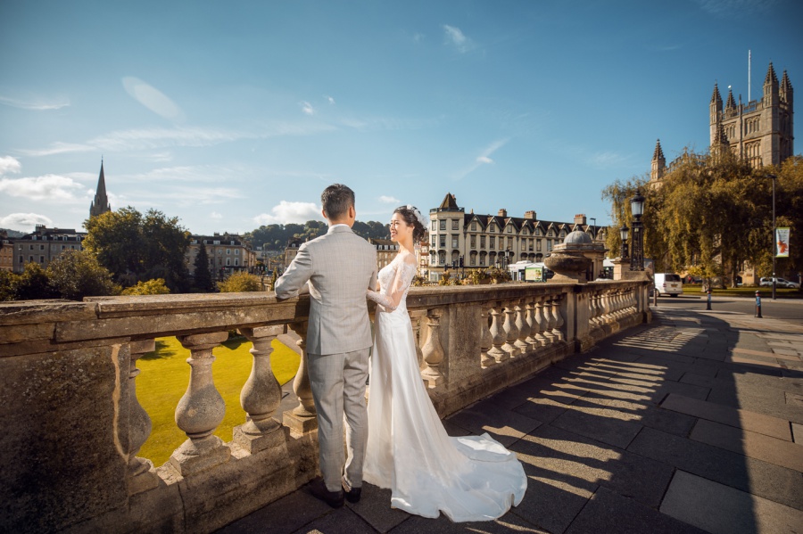 London Pre-Wedding Photoshoot At Bath Abbey And Pulteney Bridge  by Dom  on OneThreeOneFour 5