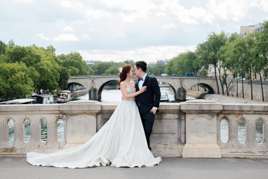 巴黎風情：Steven＆Diana在埃菲爾鐵塔、皇宮廣場、皇家花園、卡莫恩大道等地拍攝的婚前故事 by Arnel on OneThreeOneFour 0