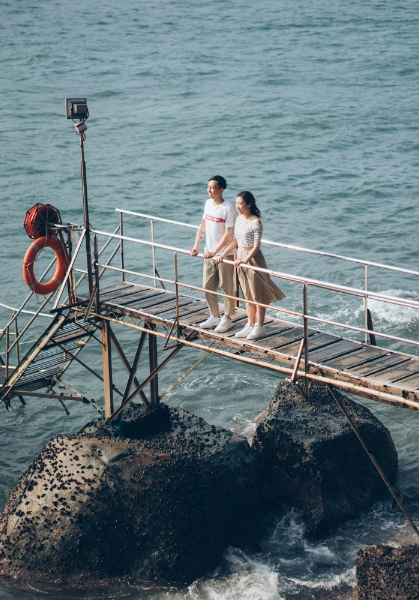 Hong Kong Outdoor Pre-Wedding Photoshoot At The Peak, Sai Wan Swimming Shed