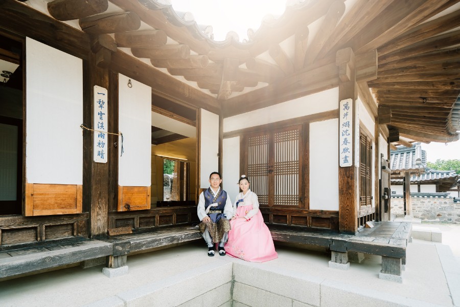 J&T: Namsangol Hanok Village hanbok pre-weddding photoshoot by Jungyeol on OneThreeOneFour 15