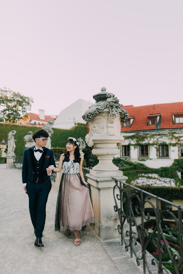Czech Republic Prague Prewedding photoshoot at Old Town Square by Nika on OneThreeOneFour 2