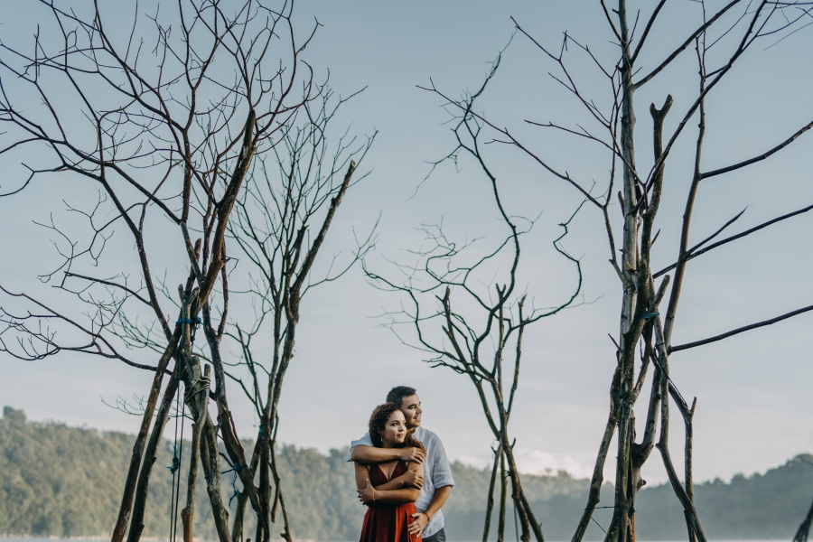 峇里島訂婚拍攝 － Temblingan湖泊，瀑布 by Agus on OneThreeOneFour 1