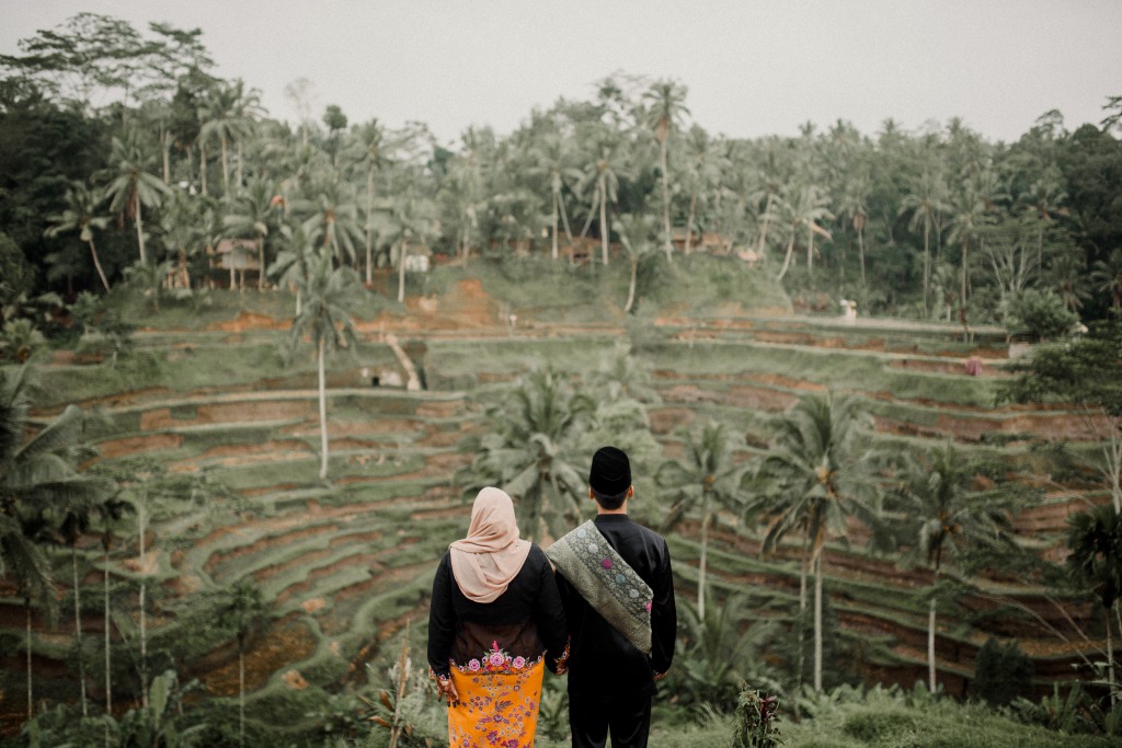 Bali Honeymoon Photography: Post-Wedding Photoshoot For Malay Couple At Tegallalang Rice Paddies  by Dex on OneThreeOneFour 0