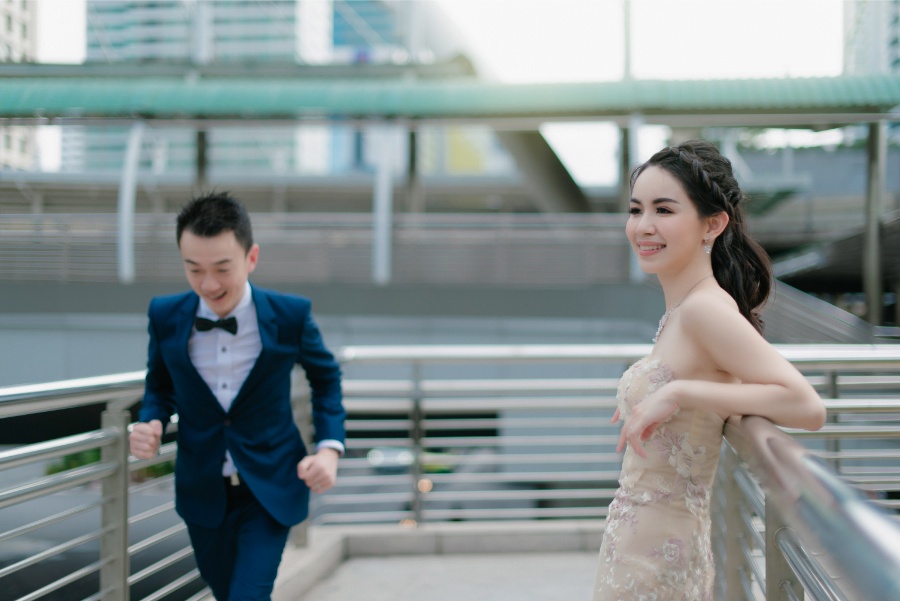 Bangkok Chong Nonsi and Chinatown Prewedding Photoshoot in Thailand by Sahrit on OneThreeOneFour 37