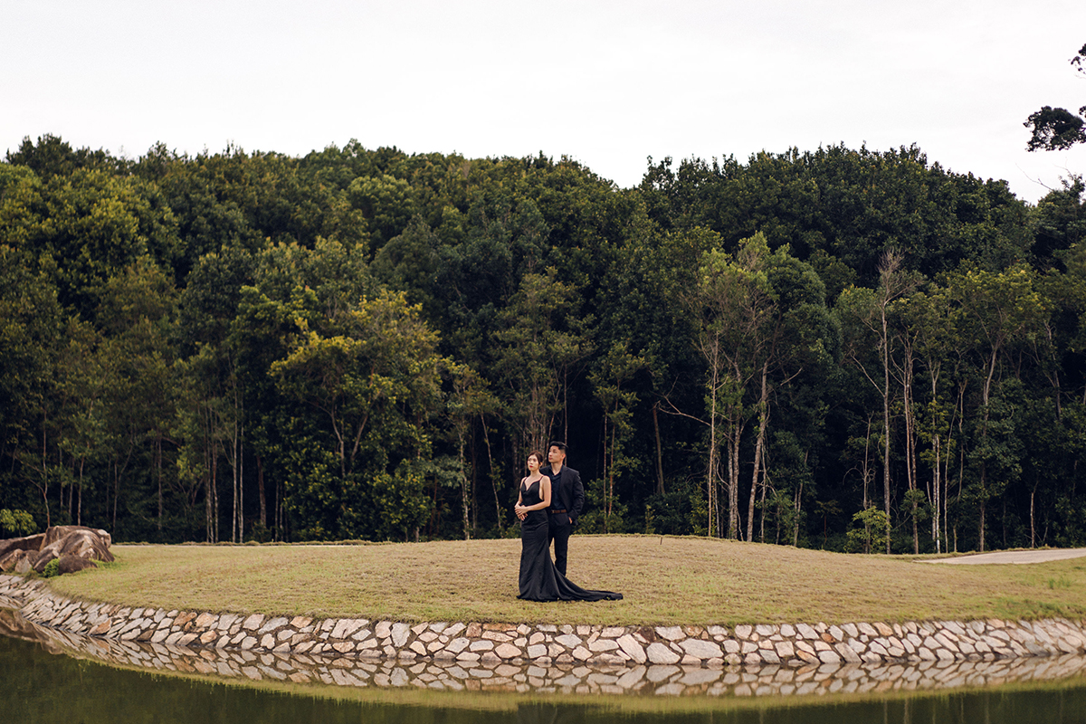 Bintan Pre-Wedding Photoshoot: Shermaine & Kai Yiong’s Adventure at Old Streets, Blue Lake, Sand Dunes & ATV Ride by HS on OneThreeOneFour 23