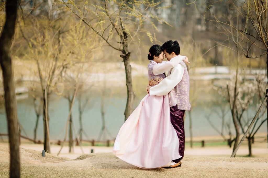 Korea Hanbok Pre-Wedding Photoshoot At Dream Forest by Jungyeol on OneThreeOneFour 8