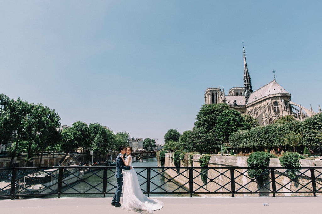 Paris Wedding Photo Session Arc de Triomphe by Vin on OneThreeOneFour 33