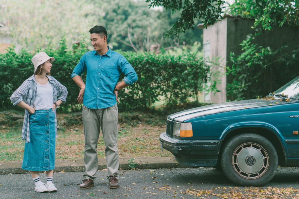 Taiwan Pre-Wedding Photoshoot Abandoned Estate Blue House Gardens by  on OneThreeOneFour 13