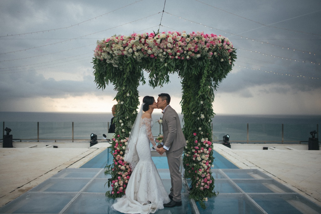 Bali Destination Wedding Photoshoot At Villa Anugrah  by Agus  on OneThreeOneFour 10