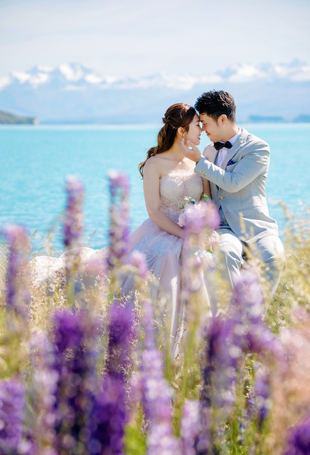 SH&J: Romantic fairytale pre-wedding in New Zealand with horse and at Lake Pukaki and Lake Tekapo by Fei on OneThreeOneFour 24