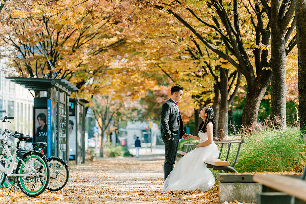 Yellow Gingko Autumn Pre-Wedding in Korea - Seoul Forest, Namsamgol Hanok Village & Samcheong-dong Cafe Street by Jungyeol on OneThreeOneFour 13